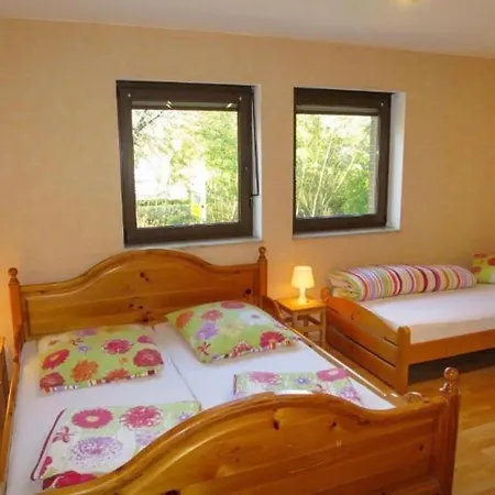 NringRooms Exit-Breidscheid Adenau Zimmer foto